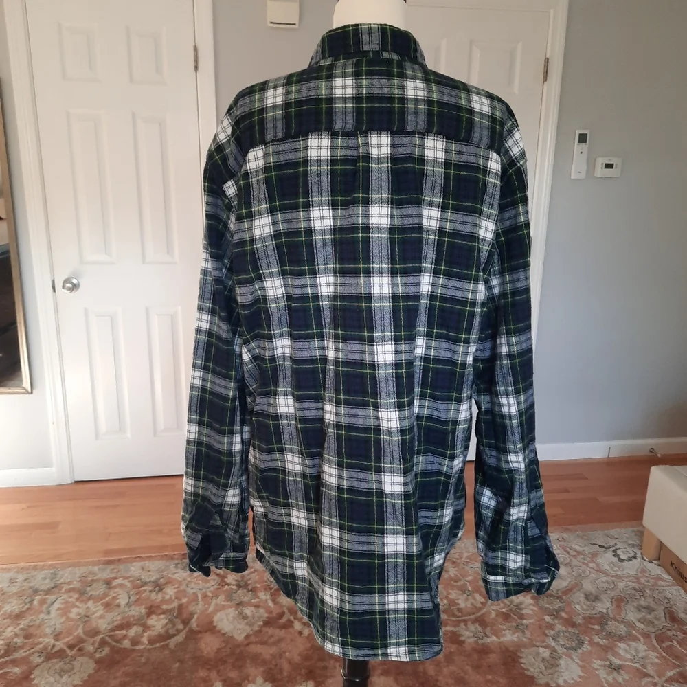L.L.Bean plaid flannel traditional fit shirt - Picture 4 of 9